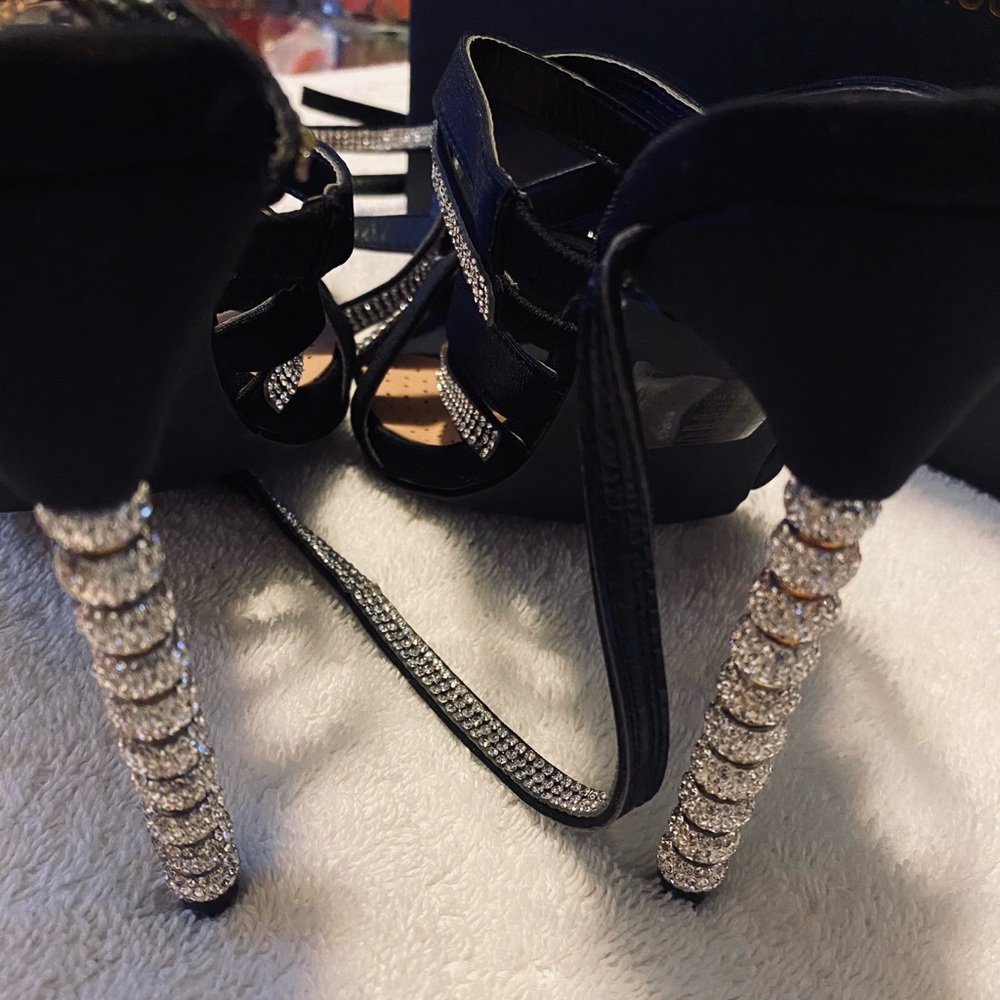 Brand New Sexy Strappy Bling Heels By AZALEA WANG / AKIRA - Size 7 - box 75 - Picture 6 of 7